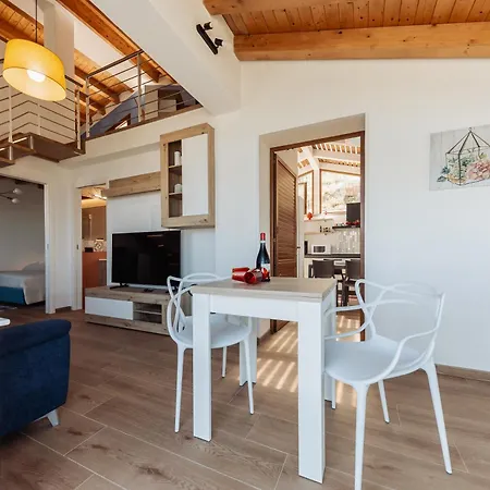 Michela - Dimora Di Charme A Con Panorama Sul Mare By Biz بيت للعطل تْشيفالو