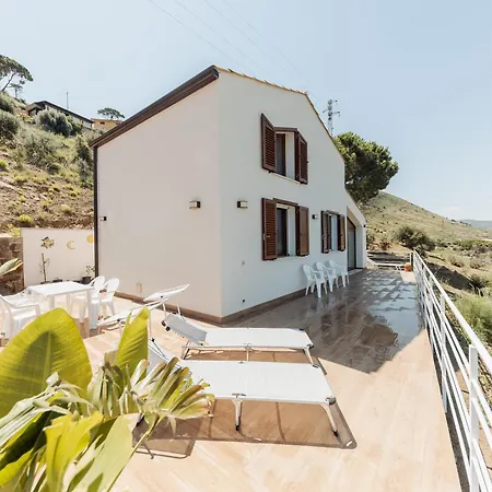 Michela - Dimora Di Charme A Con Panorama Sul Mare By Biz Prázdninový dům *