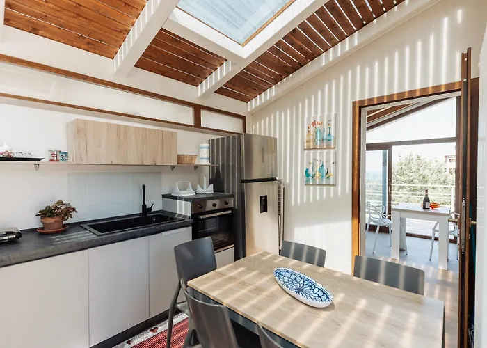 Michela - Dimora Di Charme A Con Panorama Sul Mare By Biz Ferienhaus